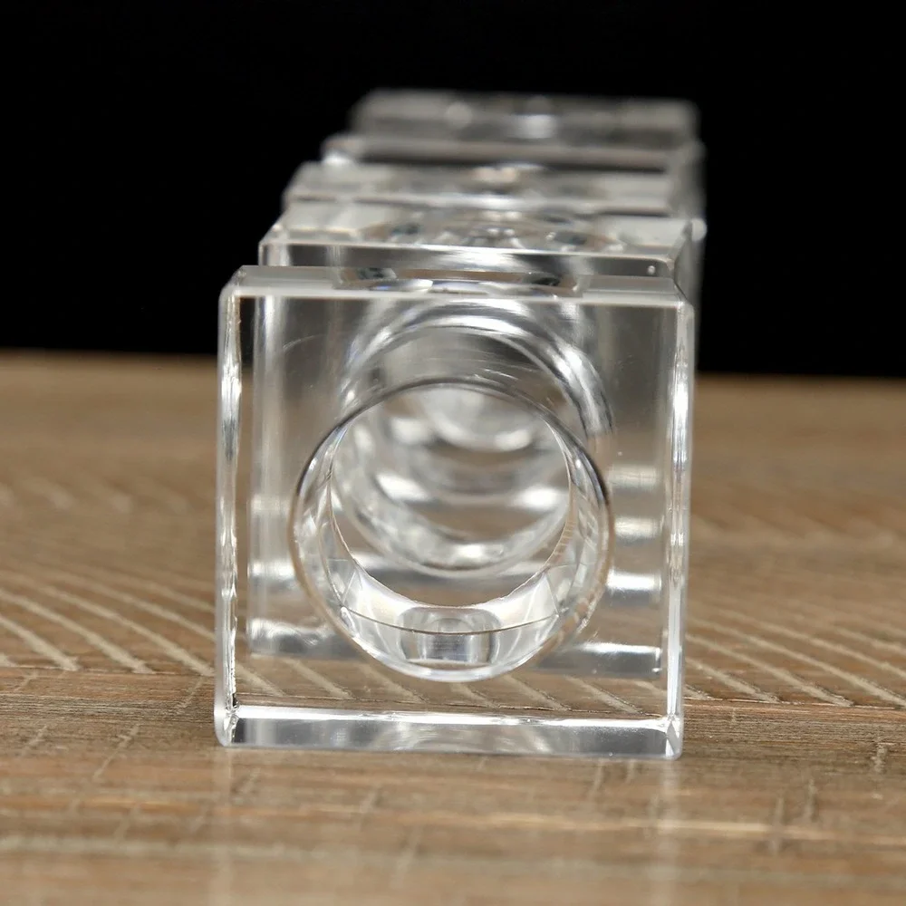 N/A set lucite